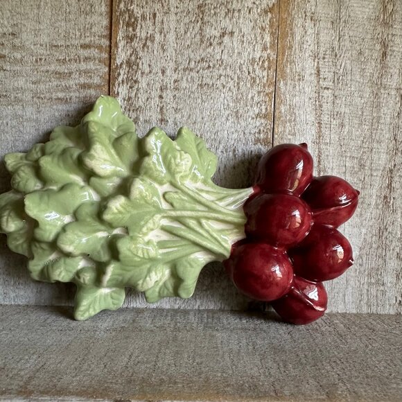 Ceramic Radish Bunch wall decor, kitchen gardening shed *read full description - Picture 2 of 7